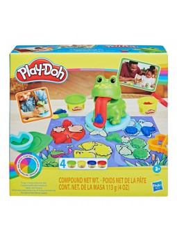 Primeras creaciones con la rana y los colores de Play-doh